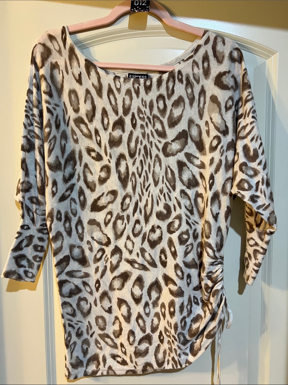 🌻🌻 Express Beige and Brown Leopard-Print Side Ruched Tunic H012